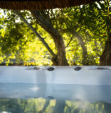 Jacuzzi extérieur - © R.Chautard Jacuzzi extérieur