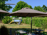 Jeux d'enfant brasserie - © HOTEL LE CAVIER Jeux d'enfant brasserie