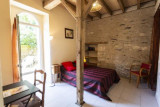 Gîte La Haye - Chambre cerise - © Maryvonne Trottier Gîte La Haye - Chambre cerise